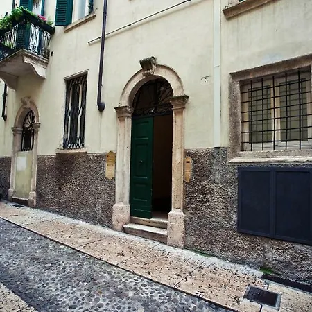 Le Cadreghe Apartments Verona Exterior photo