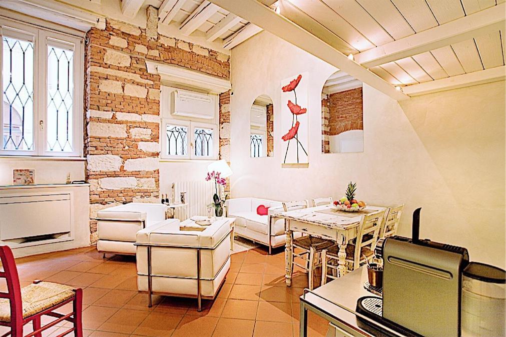 Le Cadreghe Apartment
